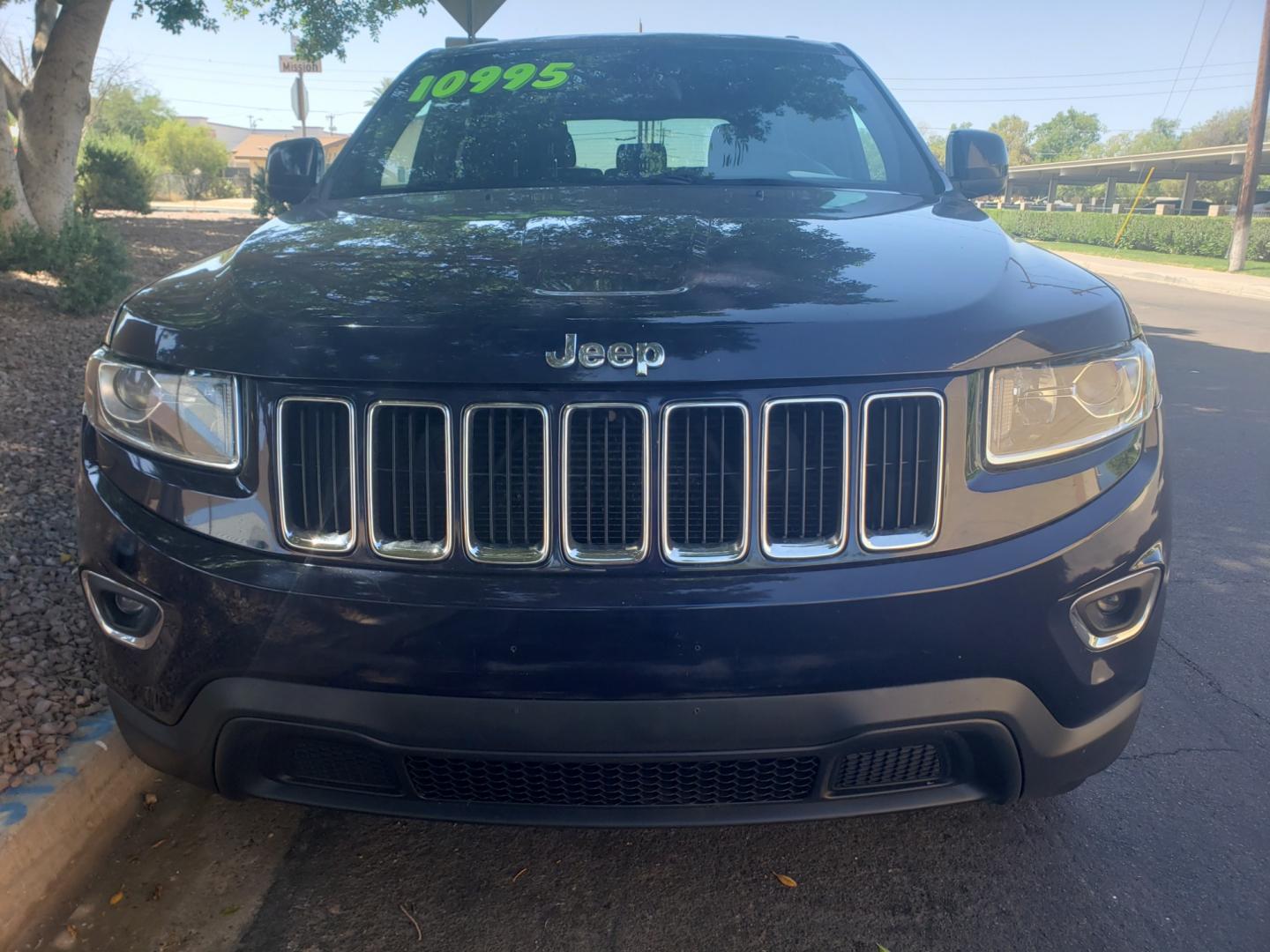 2014 /black Jeep Grand Cherokee laredo (1C4RJFAGXEC) with an 3.6L V6 DOHC 24V engine, 8 speed 4x4 transmission, located at 323 E Dunlap Ave., Phoenix, AZ, 85020, (602) 331-9000, 33.567677, -112.069000 - 2014 Jeep Grand Cherokee Laredo,......EXCELLENT condition,...... Ice Cold A/C front and rear, Clean Black interior with black cloth seats in near perfect condition, New brakes, Tune up, Touch scrren Stereo/CD player, satellite compatible, Phone sync, Bluetooth, This suv is gorgeous inside and out, I - Photo#1